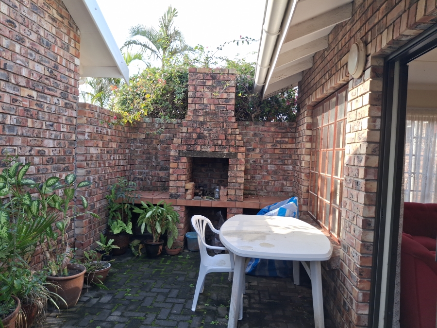 To Let 2 Bedroom Property for Rent in Gonubie Eastern Cape